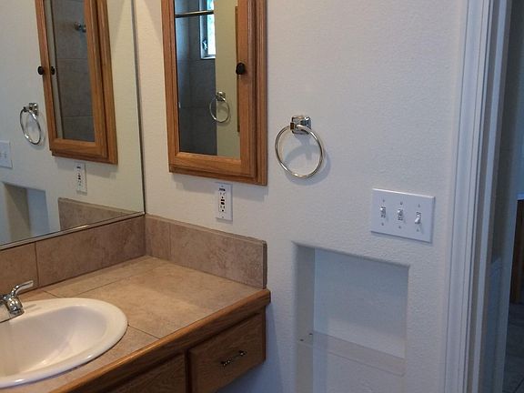 2nd image of 887 Mililani St Unit A