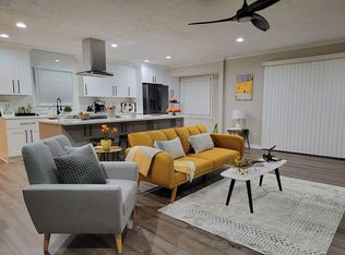 112 Club Cir, Stockbridge, GA 30281