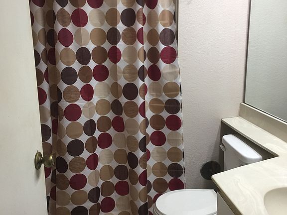 Master bath w/ shower