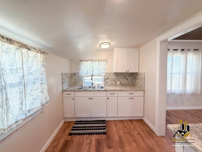 2 bed, 1.0 bath, 728 sqft, $1,895 — Photo 4