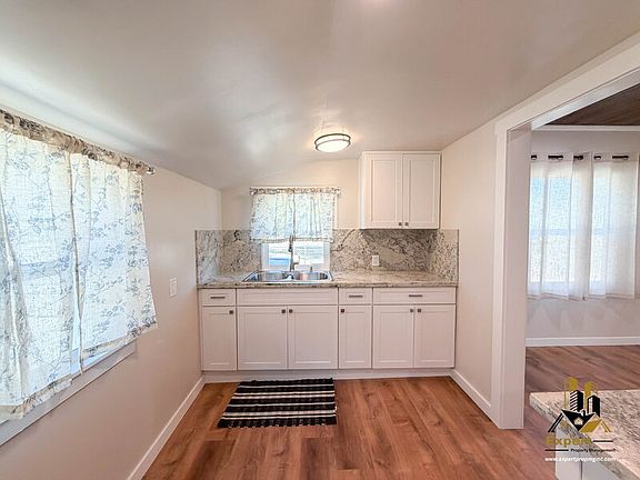 4th image of 305 Wilson Ave