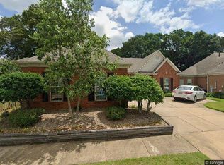 988 Bending Pine Ln, Cordova, TN 38018