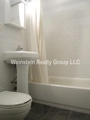Rented by Weinstein Realty Group | media 8
