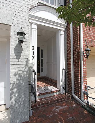 2nd image of 217 Oak Knoll Ter