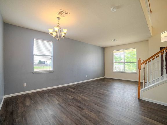 4th image of 6107 Bridgewood Dr