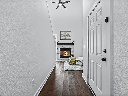 3rd image of 3227 Wexford Dr