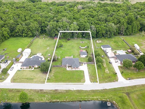 4th image of 441030 Green Meadows Ln