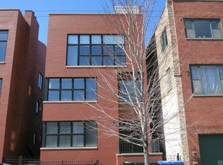 934 N Racine Ave #2, Chicago, IL 60642