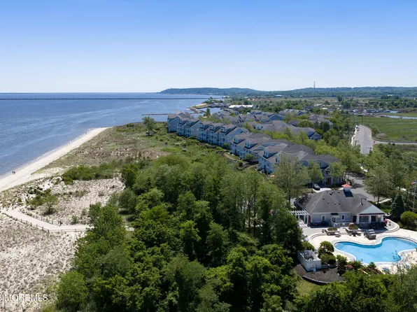 12 Skimmer Lane, Port Monmouth, NJ 07758