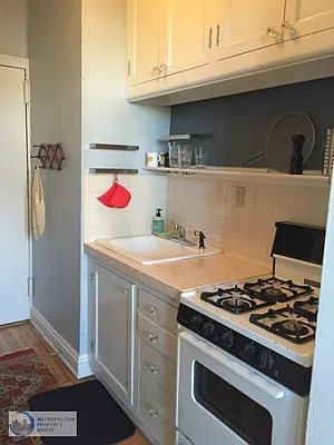 Rented by Metropolitan Property Group | media 25