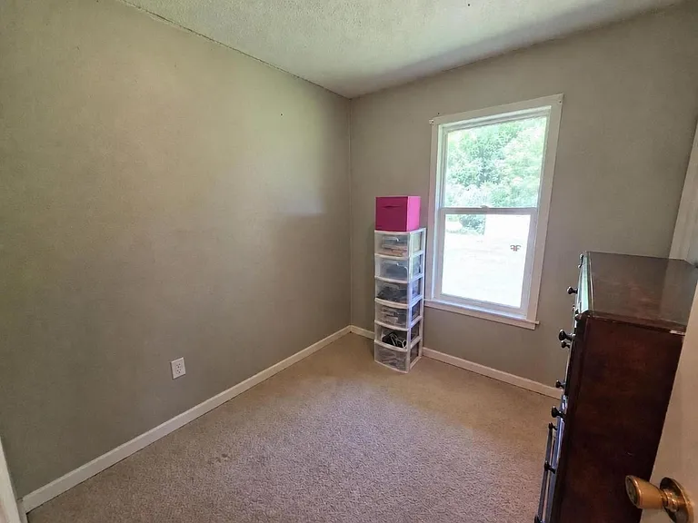 4940 Hobbs Rd — Photo 9