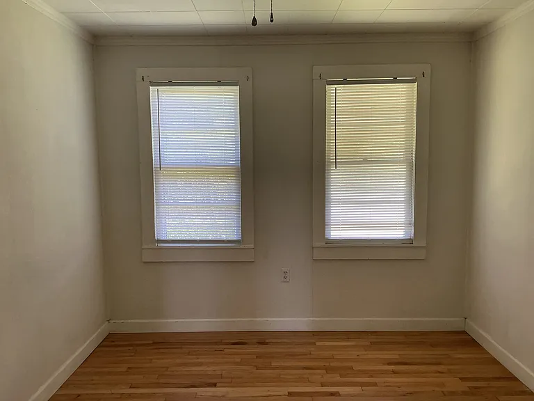714 N McDonald St — Photo 16