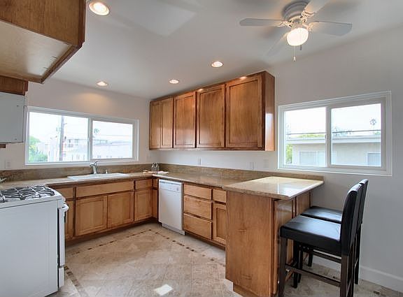 2nd image of 1234 19th St Unit F