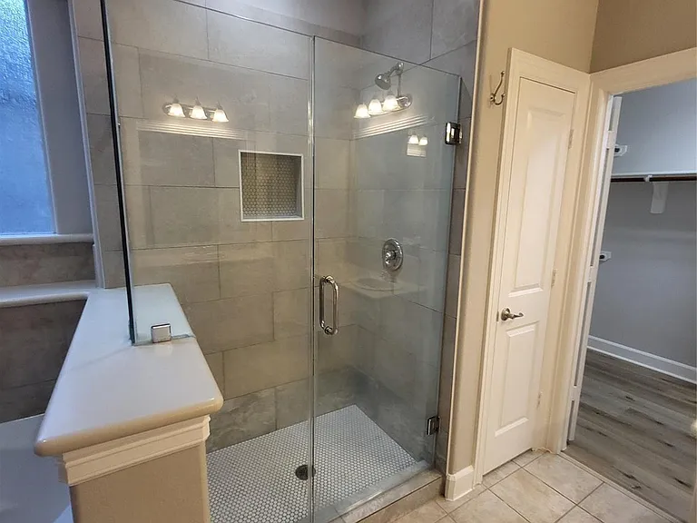 606 Admiral Bay Ln — Photo 35