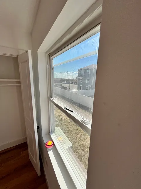 3 bed, 980 sqft, $3,753 — Photo 4