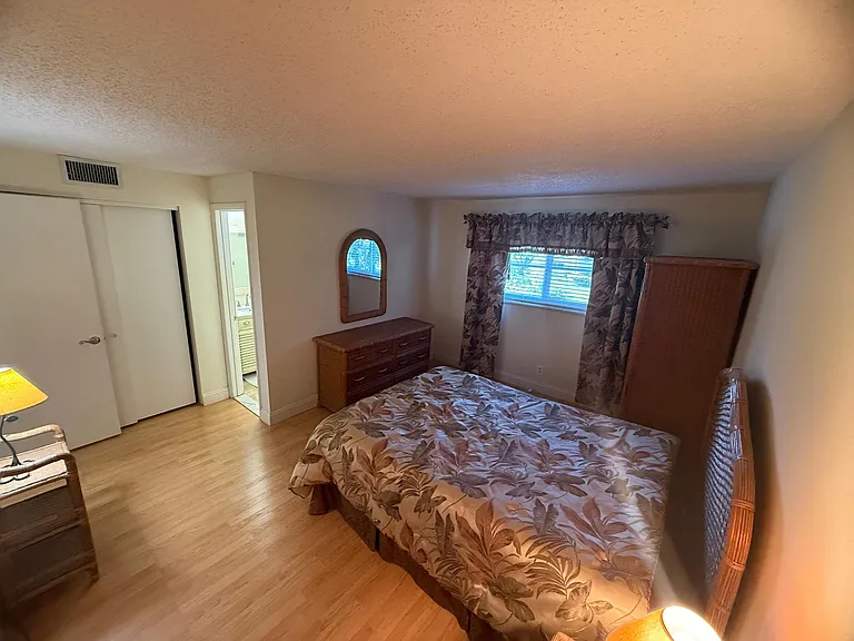 2601 NE 3rd Ct #202 — Photo 8