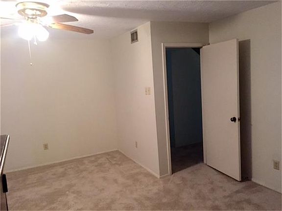 2nd image of 1902 Old Colony Ct