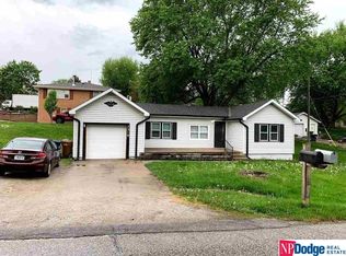 7310 S 28th St, Bellevue, NE 68147