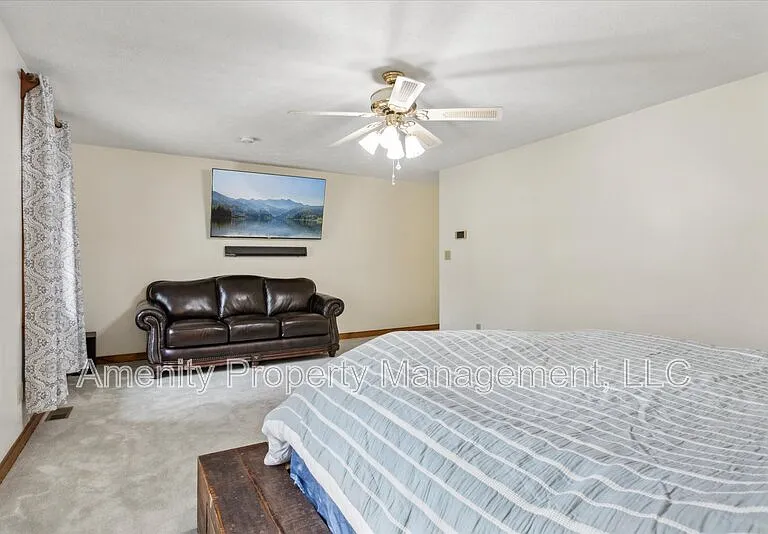 5974 Ladysmeade Ln — Photo 34