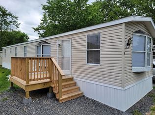 8 Avis Manor Cir, Avis, PA 17721