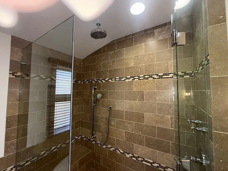 2746 N Kenneth Rd — Photo 19