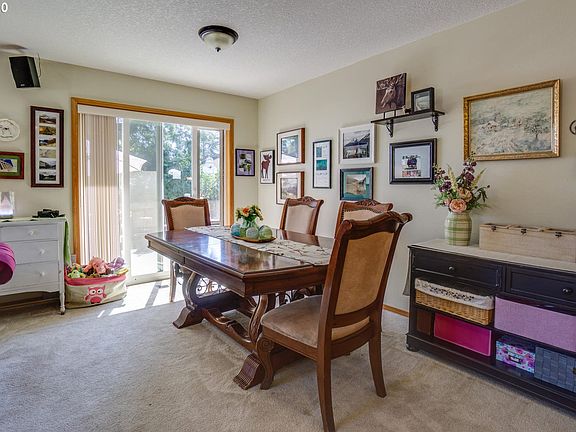 4th image of 3914 NE 59th Ct