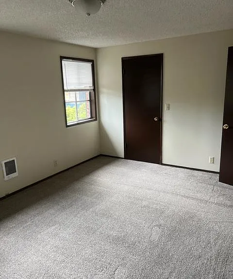 12265 SW Hall Blvd — Photo 6