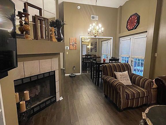 5th image of 2832 Robinwood Ln
