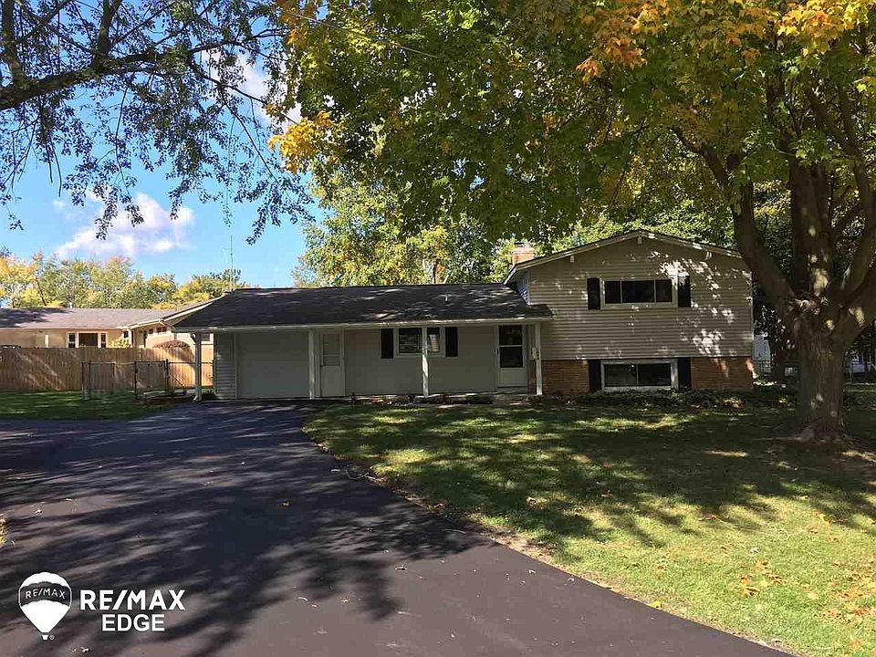 1st image of 1043 Woodview Dr