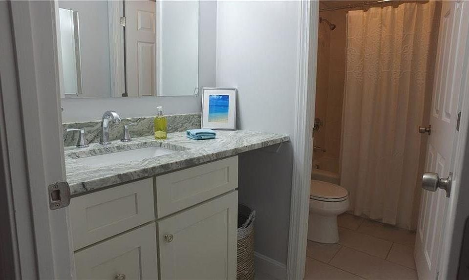 2nd image of 4162 Post Rd APT 9