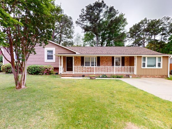 6107 Sabine Dr