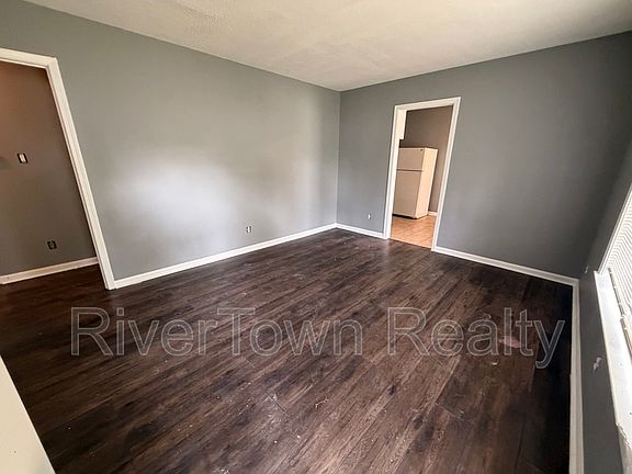4th image of 4850 Applestone St