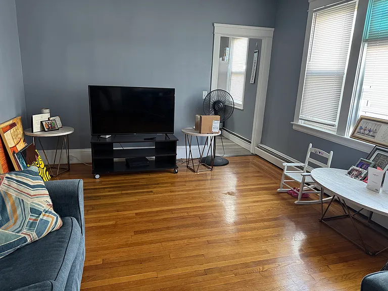 18 Loreto St #1 — Photo 8