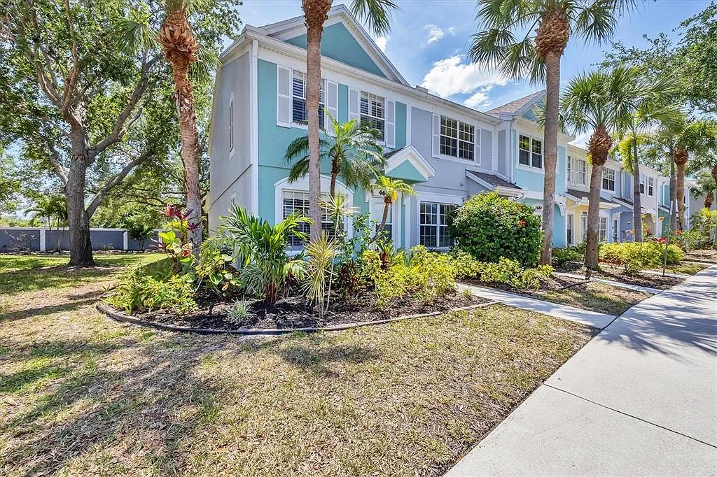 2 bed, 2.5 bath, 1152 sqft, $3,600 — Photo 1