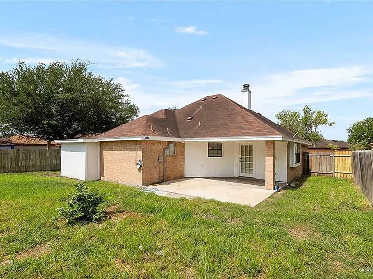 822 Diana Dr #A — Photo 16
