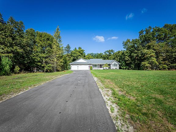 3rd image of 1578 White Pine Ct