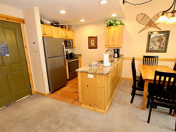 3rd image of 172 Copper Circle UNIT 406