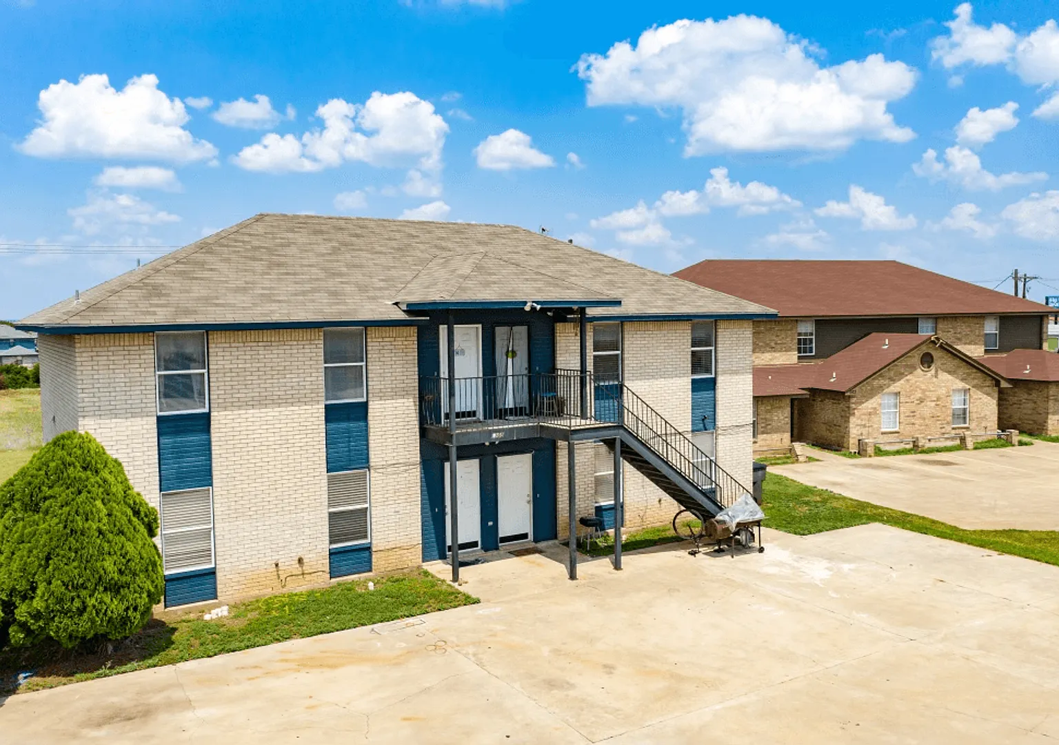 1105 Horizon Dr — Photo 3