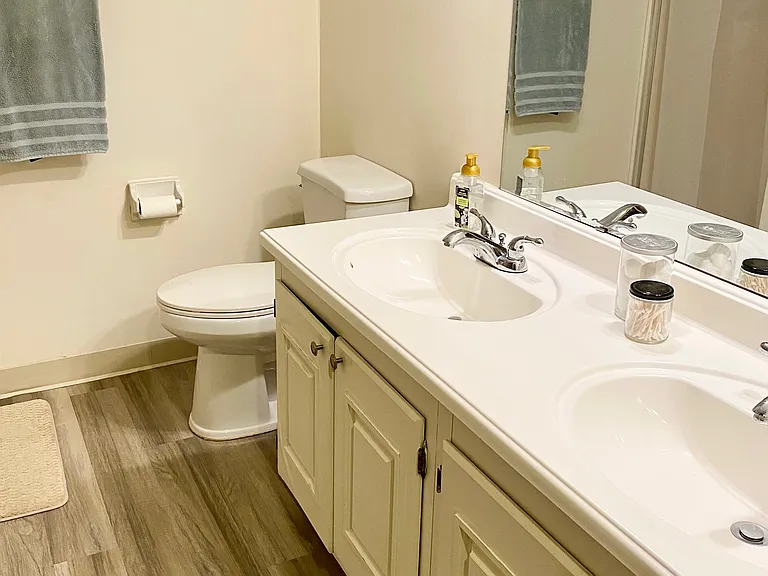 60 Colonial Estates Dr — Photo 10