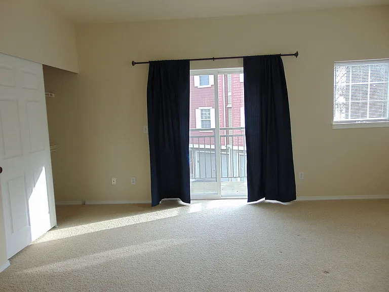 1800 NE 40th St #F6 — Photo 13
