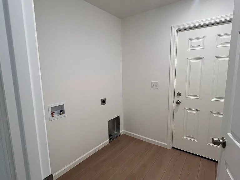 1441 N Beverly Ave #A — Photo 12