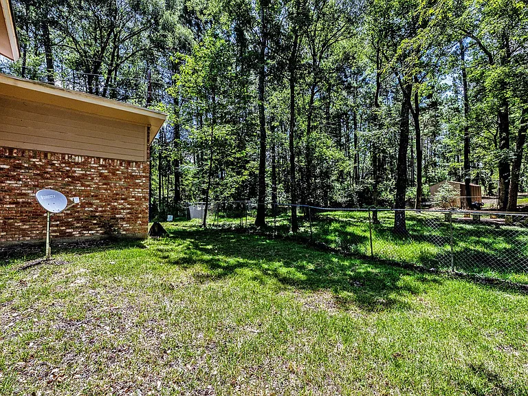401 Woodmont Dr — Photo 34