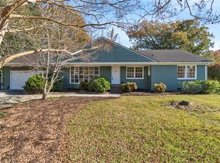 1610 Crescent Dr, Elizabeth City, NC 27909