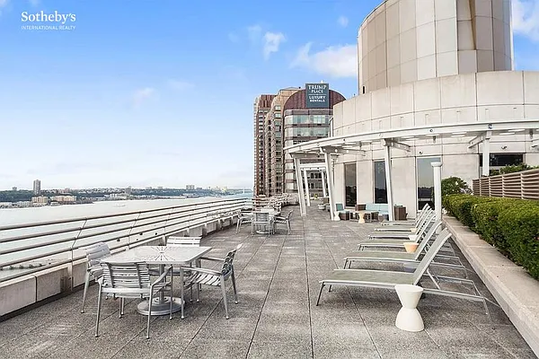 Rented by Sotheby's International Realty | media 27