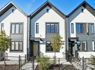 145 S Point Greenway SW, Airdrie, AB T4B5J3