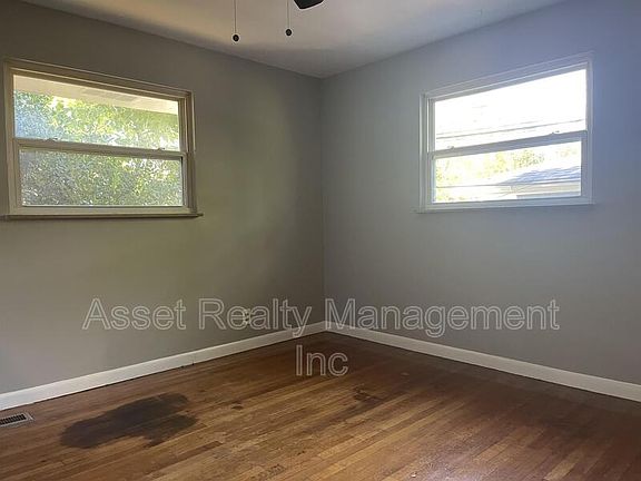 5th image of 2701 Fairmont Blvd