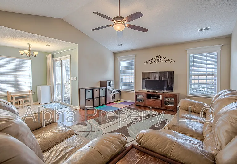 15 Avalon Ct — Photo 9