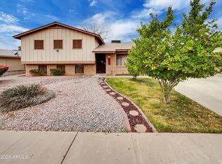 7320 N 46th Cir, Glendale, AZ 85301