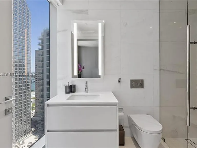 300 Biscayne Blvd #3104 — Photo 30