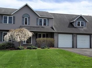 104 Pleasant Beach Rd, Syracuse, NY 13209